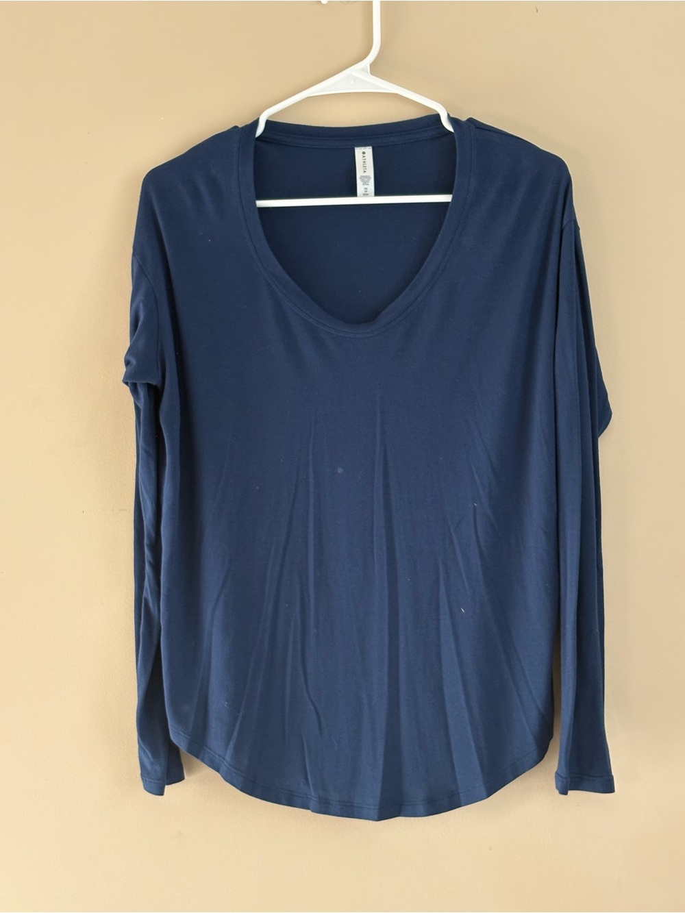 Athleta Navy Long-Sleeve V-Neck Women's Tee
